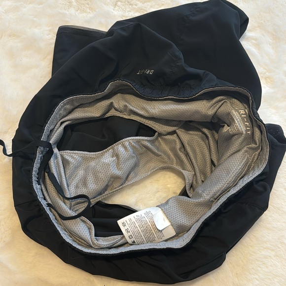 NWOT Nike dri-fit black running shorts size small - Picture 3 of 3